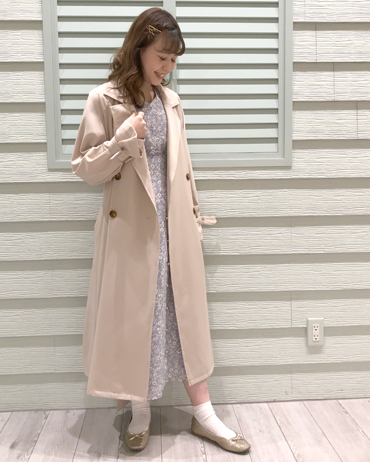 INGNI(イング)のコーディネート 渋谷109 158cm<br>こちらのトレンチコートは袖元がキャンディースリーブのような形になり、一気に今年っぽさが出ます。