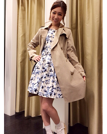 INGNI(イング)のコーディネート イオンモール羽生 157cm<br>トレンチコートとワンピースの鉄板コーデなら温かく春服にチェンジできます♡<br><a href="http://ameblo.jp/0230-1126/">★イオンモール羽生</a>