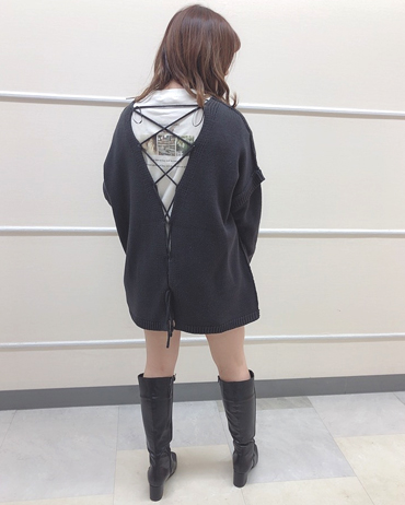 INGNI(イング)のコーディネート 町田ジョルナ 157cm<br>インナーの転写Tがチラッと見えるのがさりげなくて可愛いです。