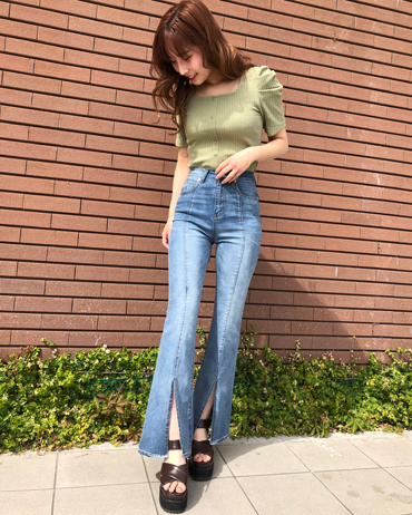 INGNI(イング)のコーディネート イオンモール草津 165cm<br>脚長効果抜群デニム☆カラートップスで春夏っぽく♪
