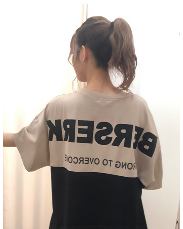 INGNI(イング)のコーディネート 滋賀竜王 160cm<br>バックロゴと、バイカラーのデザインでストリートカジュアルな着こなしに。体型を拾わない大きめシルエットですので、気になる部分の体型カバーもバッチリです。