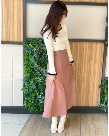 INGNI(イング)のコーディネート エミフルMASAKI 169cm<br>トレンドのマーメイドスカートはシルエットがとても綺麗で丈感もちょうどいい為高身長さんにもおすすめのスカートです♪
