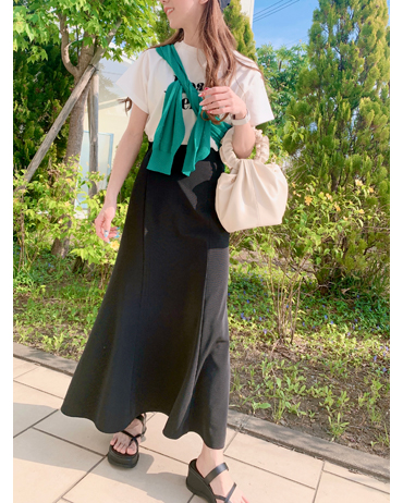INGNI(イング) 【着用動画あり】SWEETフロッキーロゴTシャツ MOP札幌北広島 150cm<br>シアーCDは今年トレンドの襷がけスタイルで、カラーをプラスし華やかなコーデに。パンツは勿論、スカートとの相性も抜群です。