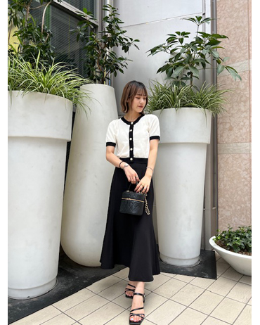 神戸ハーバーランドumie 163cm<br>たまには綺麗目なコーデも、、、薄手のカーデなので暑い夏でも着やすいです◎