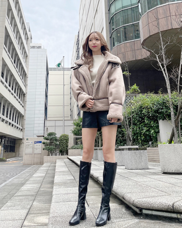 INGNI(イング)のコーディネート 天神ソラリア 159cm<br>骨格ナチュラル・イエベ<br>冬らしいムートン素材に裏地はボアと可愛らしいアウターが入荷しました♪色々なコーデに取り入れやすいモカを着用してみました。