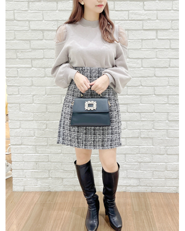 INGNI(イング)のコーディネート サンシャインシティ池袋 153cm<br>骨格ストレート・イエベ<br>肩あきレースデザインがポイントのニット。定番にマーメイド合わせはもちろん、低身長さんならミニボトムで合わせるのも◎