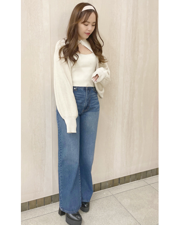 アミュエスト博多 150cm<br>骨格ストレート・イエベ<br>今期のトレンドのボレロアイテムです！インナーもセットで着回し力抜群で期待大です。春ニットなのでサラッとした着心地です。