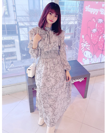 渋谷109 167cm<br>骨格ウェーブ・ブルべ夏<br>がっつりすぎない肩の開き具合が上品さを保ちつつ可愛らしい♪