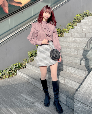 INGNI(イング) 袖フリルラメシアーブラウス 渋谷109 167cm<br>骨格ウェーブ・ブルべ<br>リボンを前でも後ろでも着れる2WAYのブラウス。ミニボトムでもロングボトムでもどっちも合います♪
