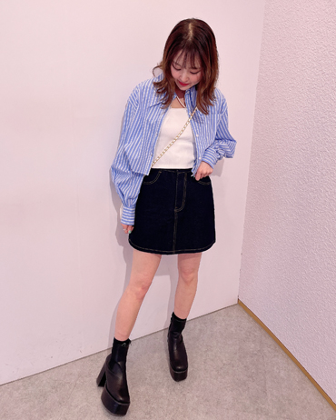 渋谷109 161cm<br>骨格ナチュラル<br>新作のバリモアショートシャツ♪ショート丈でミニボトム合わせで韓国風コーデに。