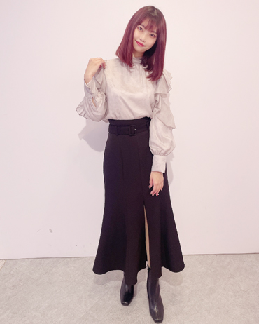 渋谷109 167cm<br>骨格ウェーブ・ブルべ<br>春先取り♪可愛すぎる花柄のシアーブラウス！私はグレーを着たよ♪