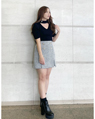 アミュエスト博多 150cm<br>骨格ストレート・イエベ<br>フィット感のあるニット素材なのですっきりとした大人っぽいコーデに仕上がります。胸元は深めのVネックでゴールドのボタンもポイントです。