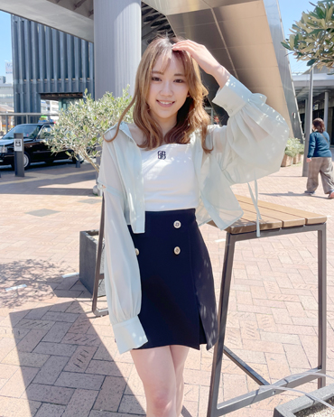 ピオレ姫路 150cm<br>骨格ウェーブ・イエベ秋<br>トレンドのショート丈でどんなボトムにも合わせやすいアイテムです！袖の部分のスリットがアクセントに。キャミと合わせてヘルシーな肌見せが可愛いです！