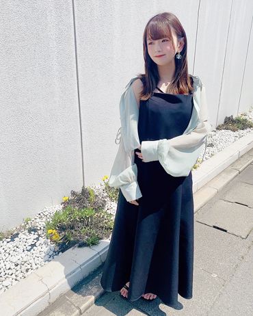 フジグラン神辺 148cm<br>骨格ウェーブ・ブルべ冬<br>キャミワンピは肩の紐部分で調節可能なのでどの身長の方でも合わせやすくなっております◎シアーシャツは程よい透け感で1枚持っているだけで色んなコーデに合わせられます。