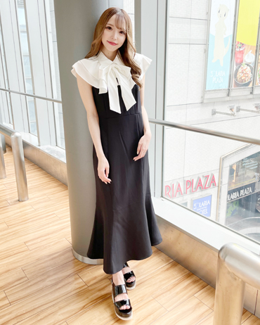 INGNI(イング)のコーディネート 天神ソラリア 159cm<br>骨格ナチュラル・イエベ<br>ダブルフリルが華やかなクラシカルワンピ。デートやお出かけにはもちろんディナーやきちんと感の欲しい日にもおすすめです♪