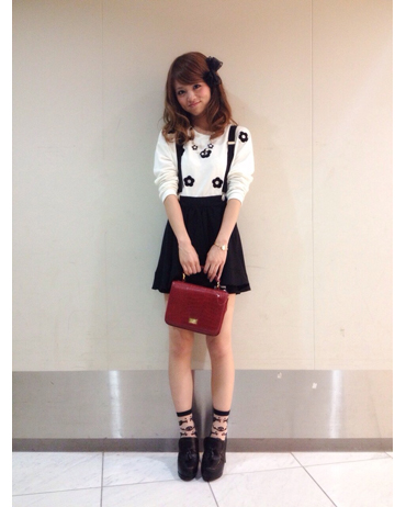 INGNI(イング)のコーディネート 天王寺MIO 159cm<br>デイジー×サスペンダーで一気に今年顔☆ スタイルアップも狙えちゃうコーディネイトです！