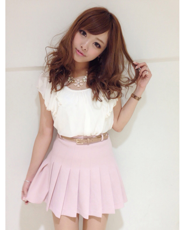 INGNI(イング)のコーディネート 新宿アルタ 161.5cm<br>女性らしいシルエットが魅力のフレアスカートに存在感あるフリルトップスをインして、上品コーデ！<br><a href="http://ameblo.jp/ingni-shop/">★新宿アルタブログ</a>