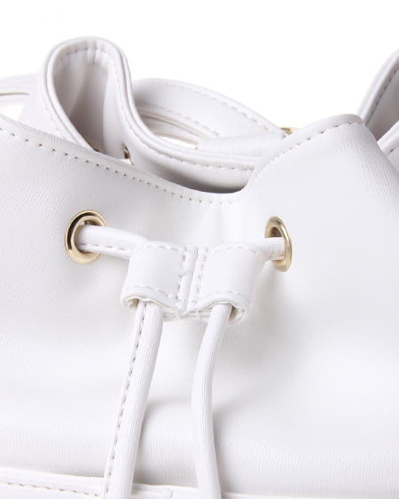 INGNI（イング） ファスナー付／リュック ｵﾌﾎﾜｲﾄ