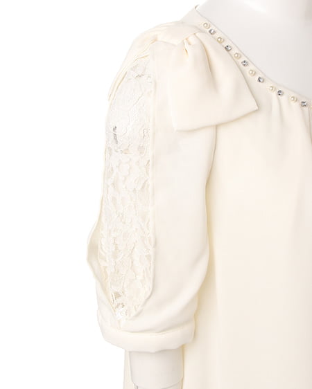 INGNI（イング） 装飾付肩リボンJZ／半袖TOPS ｵﾌﾎﾜｲﾄ