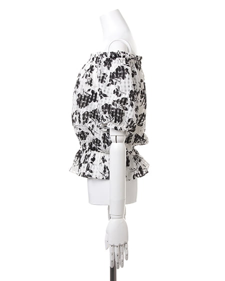 INGNI（イング） モノトーン花柄オフショル／TOPS ｵﾌﾎﾜｲﾄ/ｸﾛ