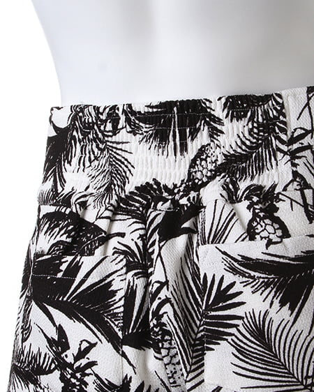 INGNI（イング） パイナップル3つ釦ハイウエストショート／パンツ ｵﾌﾎﾜｲﾄ/ｸﾛ