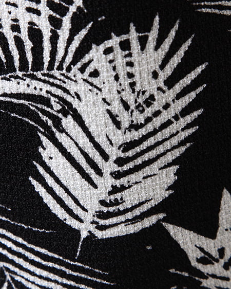 INGNI（イング） パイナップル3つ釦ハイウエストショート／パンツ ｸﾛ/ｵﾌﾎﾜｲﾄ