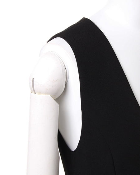 INGNI（イング） VネックJZ／ジャンスカ ｸﾛ