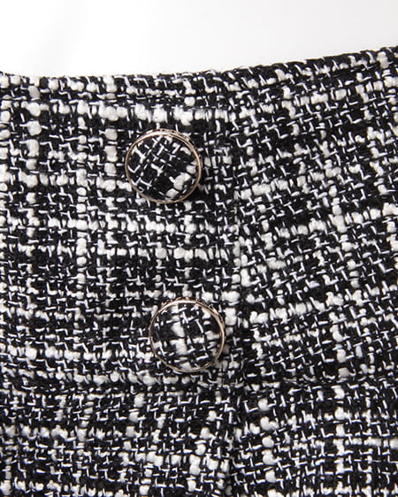 INGNI（イング） 4つ釦ツィードショート／パンツ ｵﾌﾎﾜｲﾄ/ｸﾛ