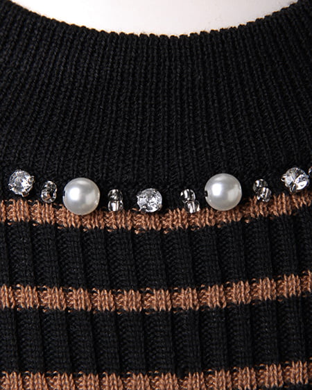 INGNI（イング） 装飾付リブハイネック／ニット ｸﾛ/ｷｬﾒﾙ