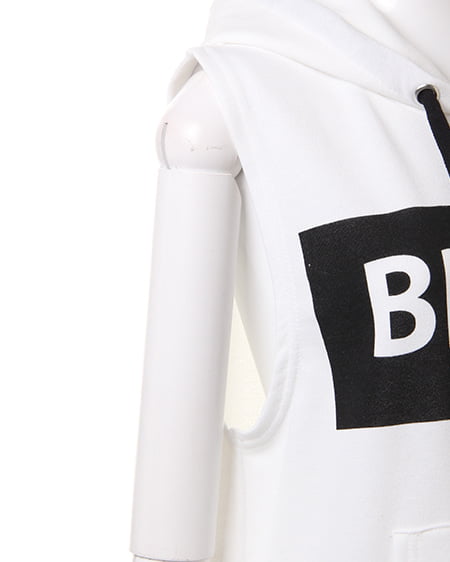 INGNI(イング) BRAVEノースリ/パーカー オフホワイト