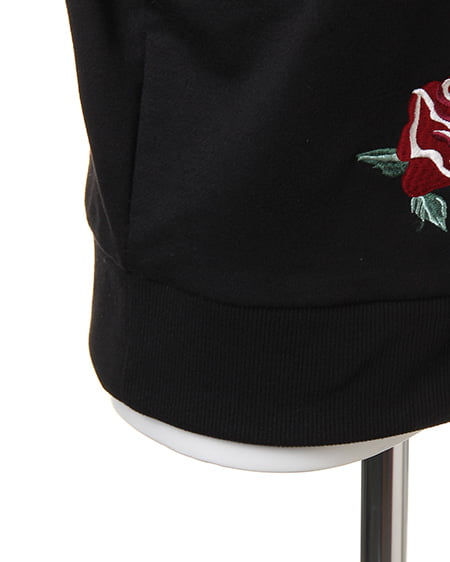 INGNI（イング） 花柄刺繍裏毛／TOPS／A ｸﾛ