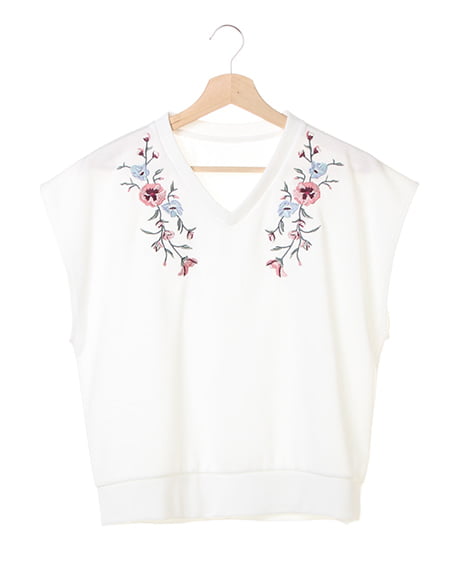 胸刺繍TOPS
