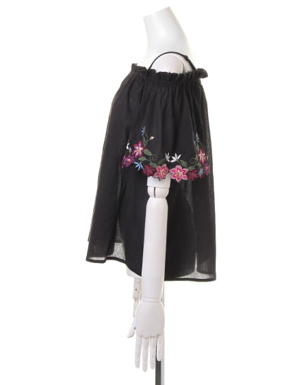 INGNI（イング） カットワーク刺繍オフショル／TOPS ｸﾛ