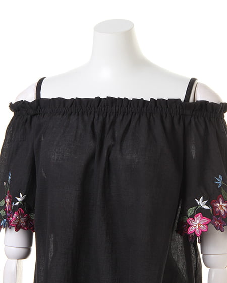INGNI（イング） カットワーク刺繍オフショル／TOPS ｸﾛ