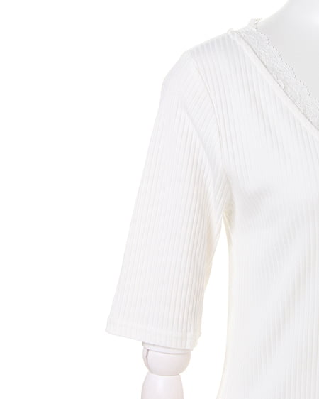 INGNI（イング） リブレース付Vネック5分袖 ｵﾌﾎﾜｲﾄ