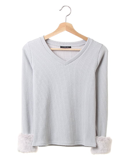 INGNI(イング) 袖ファーVネック／TOPS グレー