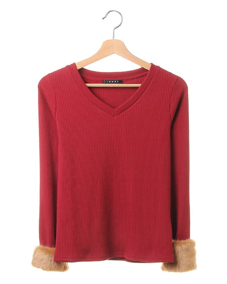 INGNI(イング) 袖ファーVネック／TOPS ボルドー