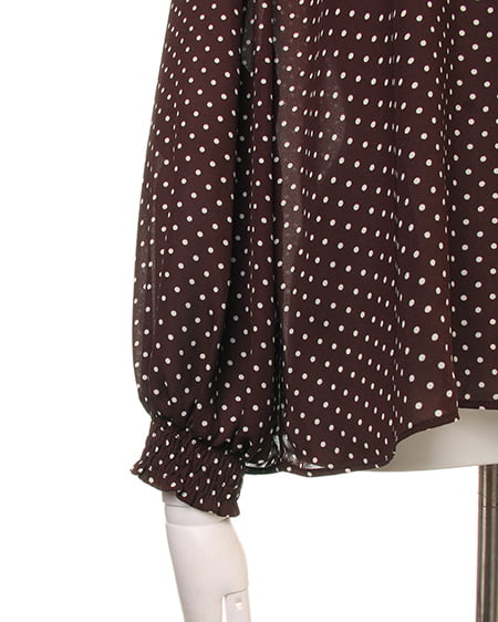 INGNI（イング） ドット柄シャーリングハイネック／TOPS ﾌﾞﾗｳﾝ