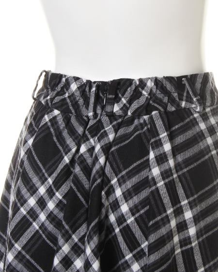 INGNI（イング） チェック柄ベルト付フレア／スカート ｸﾛ