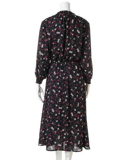 INGNI（イング） 花柄シャーリングハイネックワンピース ｸﾛ