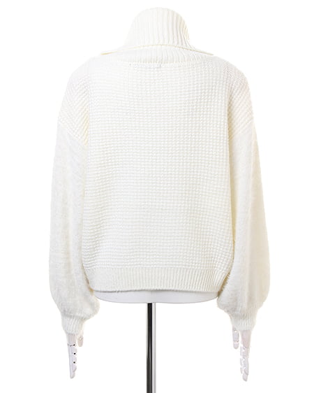 INGNI（イング） ケーブル袖ファーオフタートルニット ｵﾌﾎﾜｲﾄ