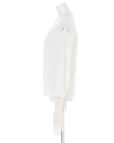 INGNI（イング） サカリバヨークレースハイネック／8分袖トップス ｵﾌﾎﾜｲﾄ