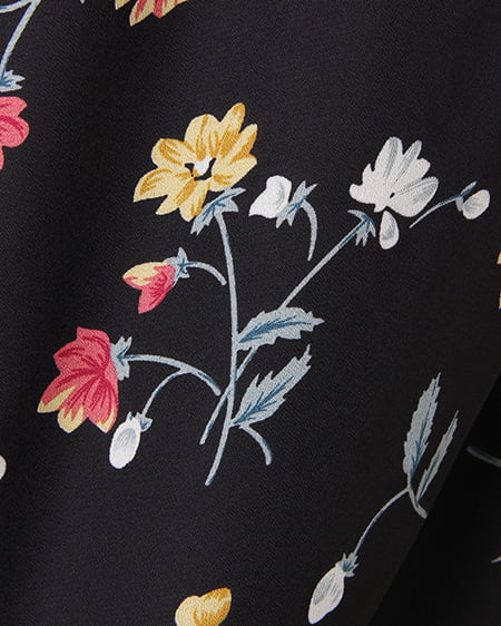 INGNI（イング） 花柄フレア袖／ハイネックトップス ｸﾛ