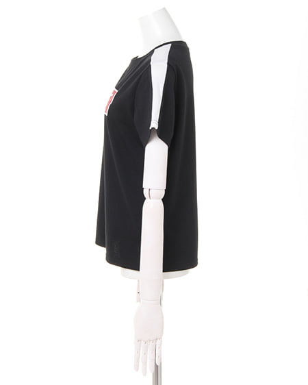 INGNI(イング) 袖ラインBOXロゴTシャツ クロ