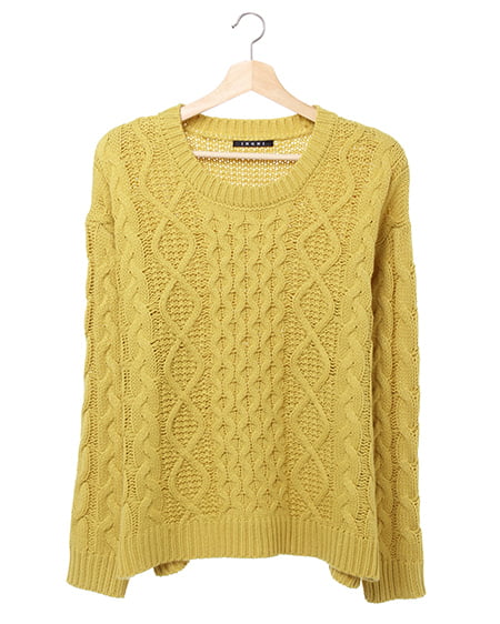 ケーブルクルーネック／ニット