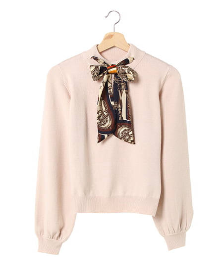 スカーフ付ニット