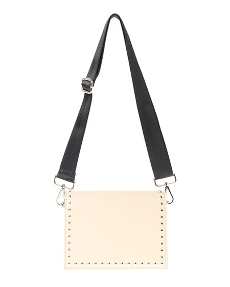 INGNI(イング) スタッズ付フラップスクエアショルダーバッグ ｱｲﾎﾞﾘｰ