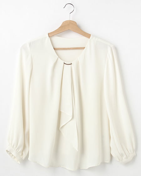 ピン付ボウタイトロミ／ブラウス