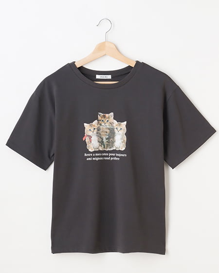 ねこプリントTシャツ