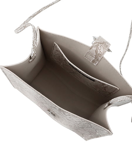 INGNI(イング) バックルベルトスクエアショルダーBAG パイソン